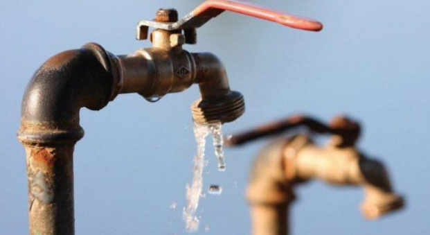 Me orë të tëra pa ujë  banorët e Vranjevcit kërkojnë ndërhyrje urgjente nga institucionet