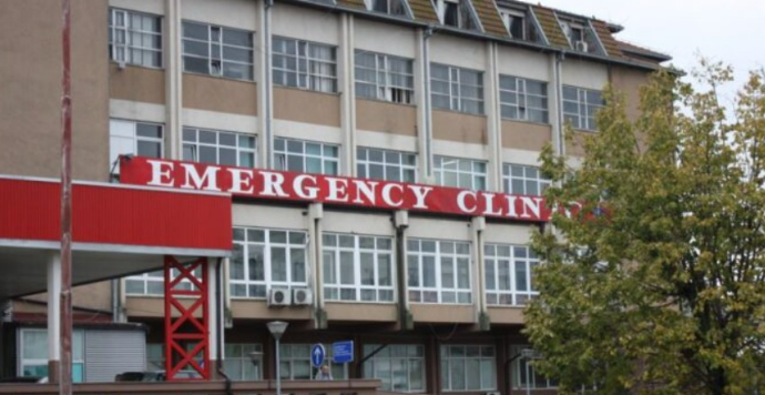 Kjo është gjendja shëndetësore e burrit që u godit nga i biri me sëpatë