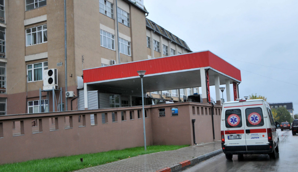 QKUK vendos tarifë të re  Familjarët duhet të paguajnë 3 euro për çdo 24 orë qëndrimi