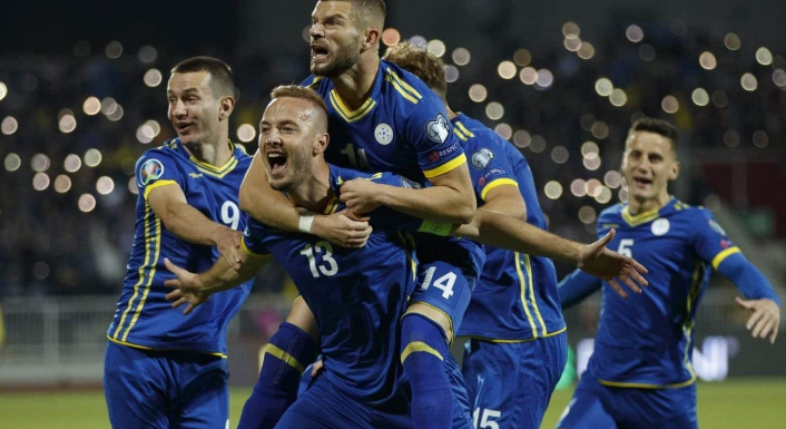 Lojtari i Kombëtares së Kosovës dhuron 16 mijë euro për bamirësi