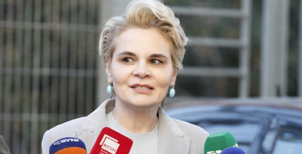 Kryemadhi pas daljes nga SPAK  240 faqe akuzë  shumica të fokusuara te unë  vetëm 35 faqe për Metën