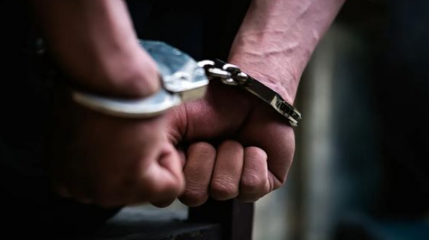 Tre të rinj arrestohen për vjedhje të rëndë në Prishtinë