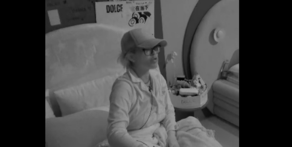  E fëlliqur   Dolce ofendon Elijonën