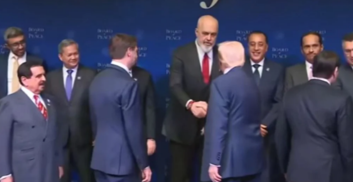 Bordi i Paqes   Trump takon Ramën