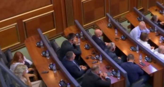 Zlatan Elek jep dorëheqje nga pozita e deputetit të Kosovës