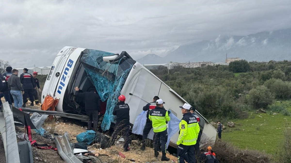 Turqi  Autobusi del nga rruga dhe bie në humnerë  tetë të vdekur dhe 26 të plagosur
