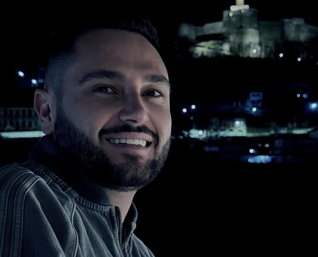 Pas dedikimit publik  Bes Kallaku publikon për herë të parë foto me partneren e re