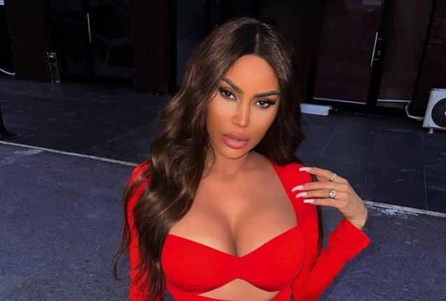  Shën Valentini  e  zë  single Fjolla Morinën  ja në shoqërinë e kujt e festoi ajo 