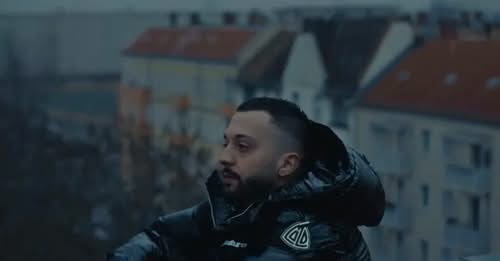  S kom fjalë   reagon Gjesti pas sukseseve të këngës  Memories 