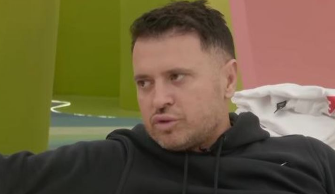 Mesazhe shokuese  Labinot Rexha kërcënon Leonora Jakupin