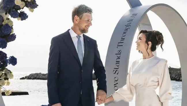 Princ Leka dhe Blerta Celibashi konfirmojnë martesën  detaje nga ceremonia