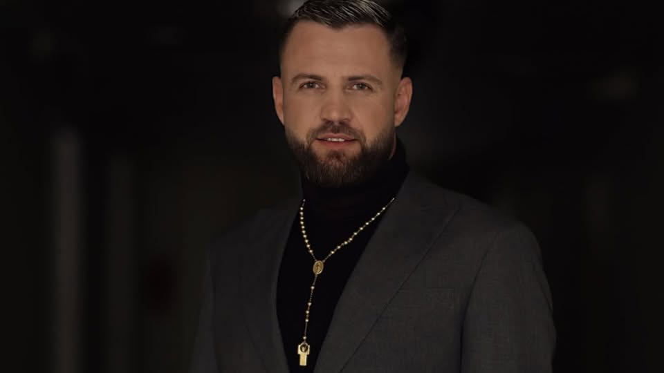 Për Luizin  këta janë 3 banorët më pozitivë dhe 3 banorët më negativë