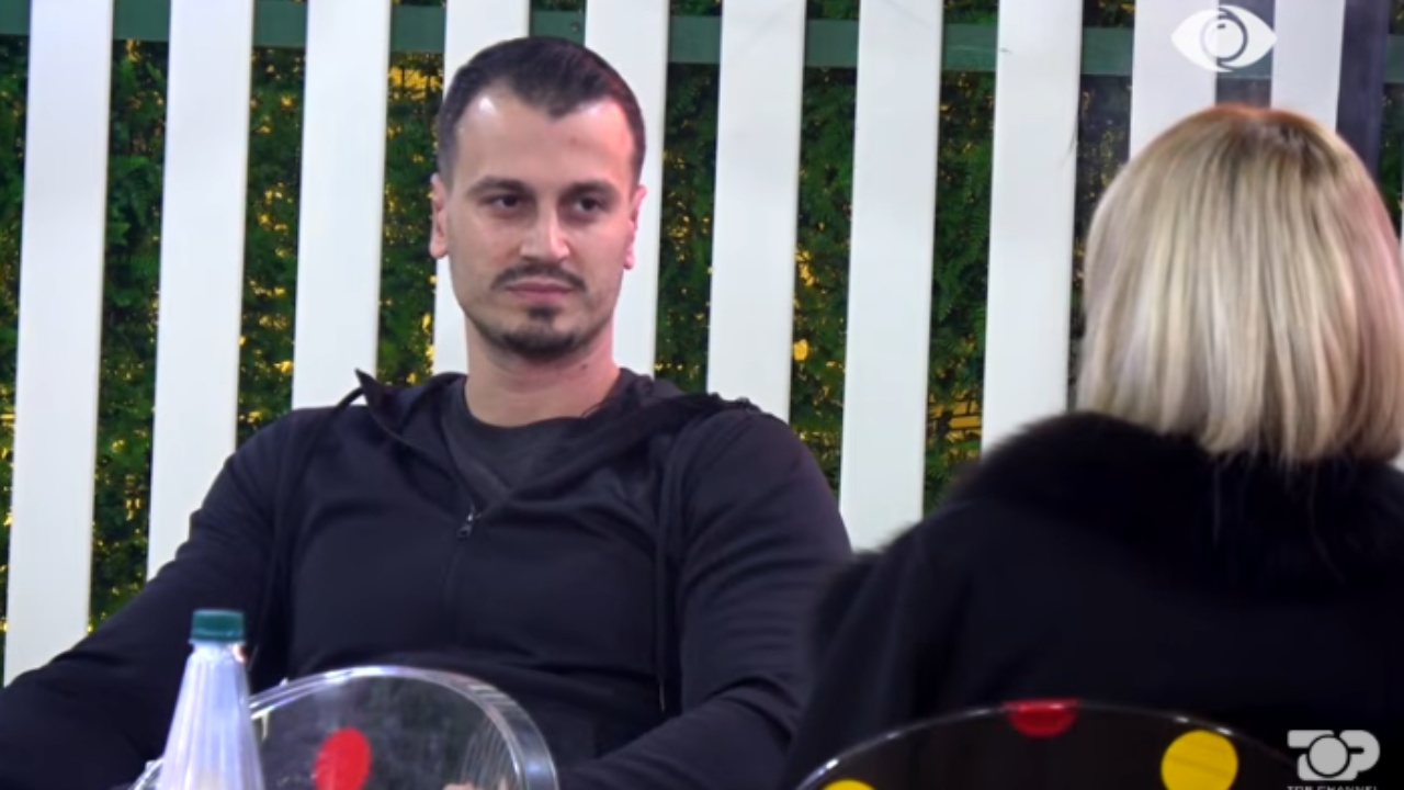 Mateo flet hapur me Brikenën  Kam patur 3 lidhje që  