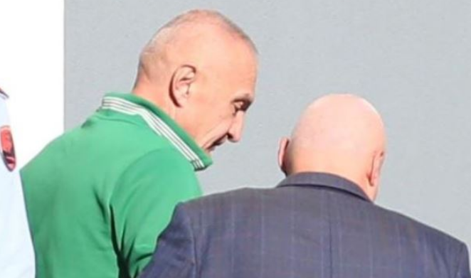 Meta kërkon lirim nga qelia  Kushtetuesja i cakton datën e gjyqit