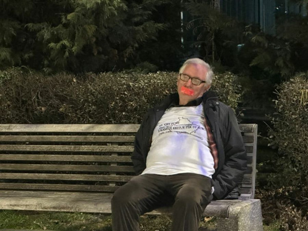 Pensionisti proteston para Kuvendit  43 vjet punë  prej 2016 tës pensioni m u rrit 37 euro