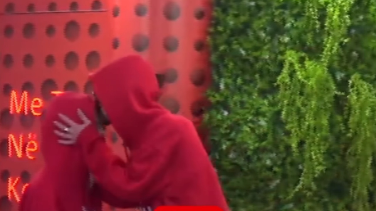 Çfarë i tha Kristi Selin para se të dilte nga muri 