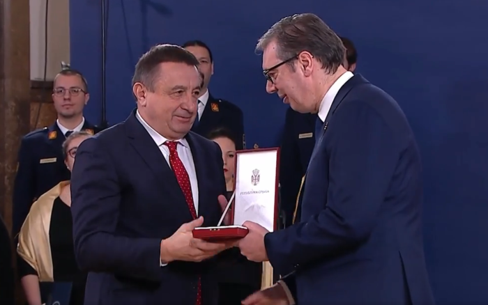  Trepça  i jep tender Institutit serb që u dekorua nga Vuçiqi