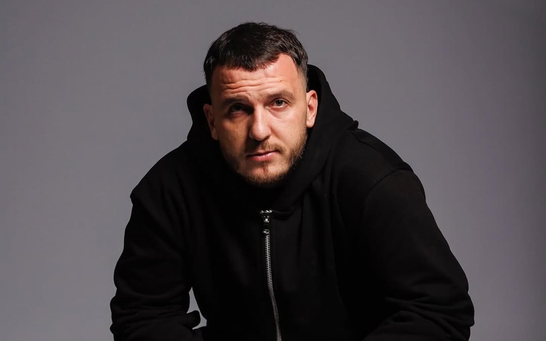 Mozzik bën një vizitë të pazakontë gjatë natës në këtë vend me kaprollë