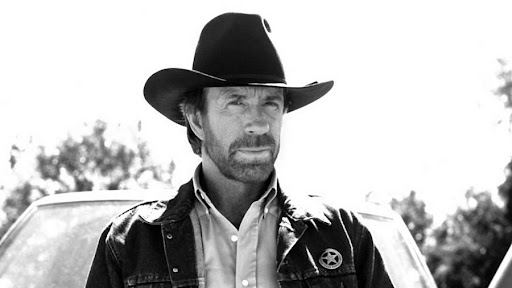  Nuk po plakem    postimi emocionues që Chuck Norris kishte bërë pak ditë para vdekjes