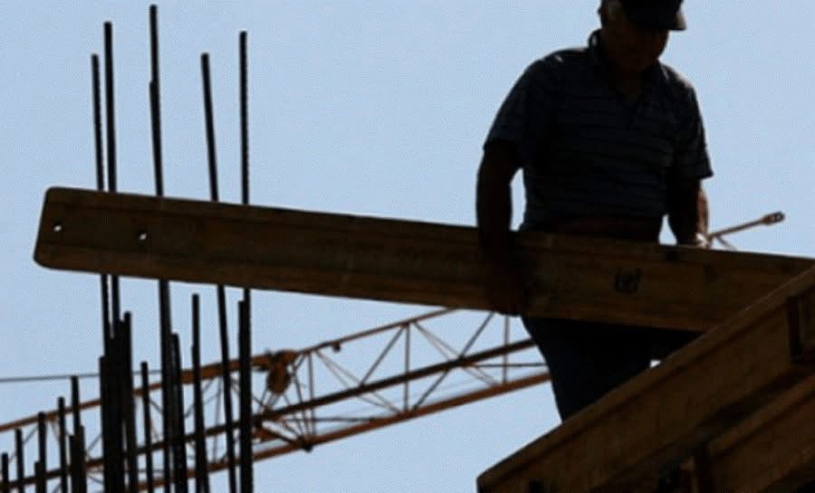 Punëtori në Gjilan bie nga 3 metra lartësi  arrestohet pronari i kompanisë