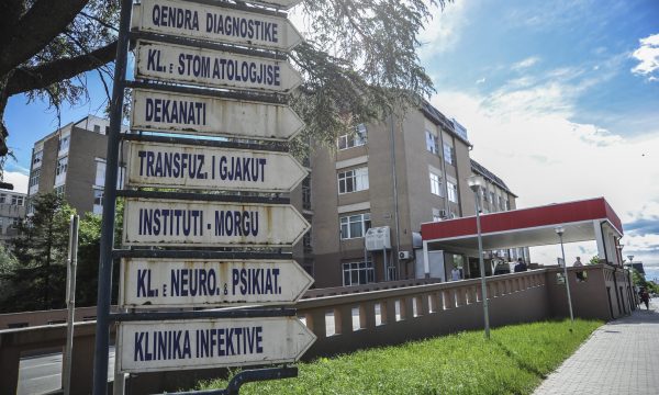 Plagë të rënda në këmbë dhe dyshime për keqtrajtim  QKUK deklarohet për rastin e 5 vjeçarit nga Lipjani