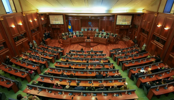 Seancë solemne për Epopenë e UÇK së  Kuvendi kërkon falje për mos ftesën e OVL UÇK së