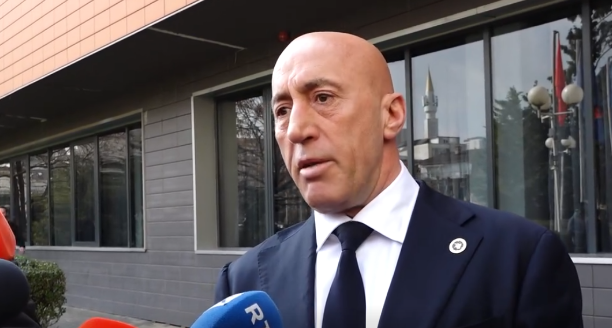 Haradinaj në mbështetje të dekretit  LVV ja po e vazhdon talljen me qytetarë