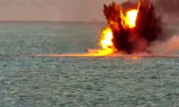 Shtohen sulmet ndaj anijeve në Ngushticën e Hormuzit