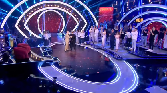 E paritur   Prime  sonte nis ndryshe