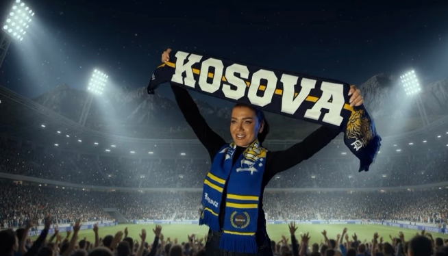  Zemra e Dardanisë   Edona Llalloshi i këndon Kosovës në ditën historike sportive