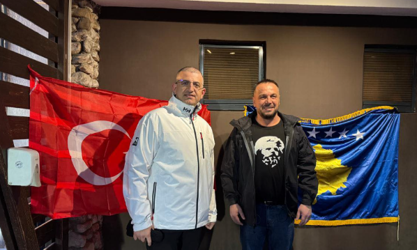 Finalja Kosovë Turqi  Maqedonci e ndjek nga afër me CEO n e dronëve turk Bykar