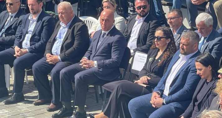 Krusha e Madhe nderon viktimat e masakrës së 1999 ës  homazhe dhe përkujtim solemn