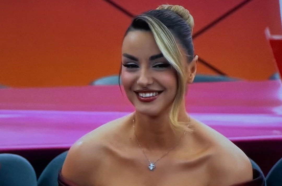 A ju pëlqen  Ina shfaqet me look të ri  me flokë të 