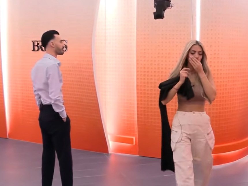  Ti e puthe kur ika unë    Kristi tremb Brikin në sfidën e mosreagimit