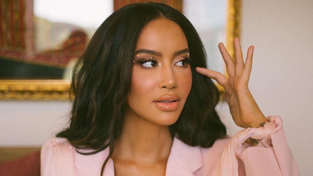 Dafina Zeqiri publikon foto me djalin e saj  ky detaj mori vëmendjen