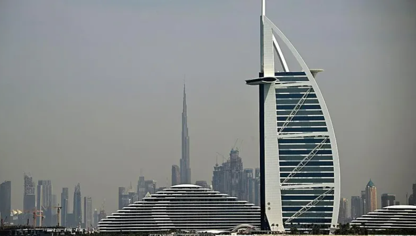 Filmoi raketat iraniane mbi qytet  arrestohet turisti britanik në Dubai