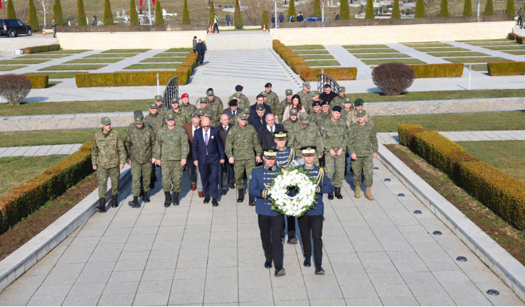 FSK nderon familjen Jashari  Prekazi mbetet simbol i sakrificës  unitetit dhe vendosmërisë për liri