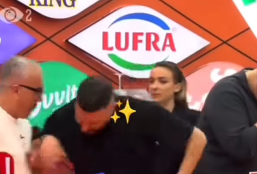  Pse s ka zarf të zi    Miri shtyn në kuzhinë Artanin