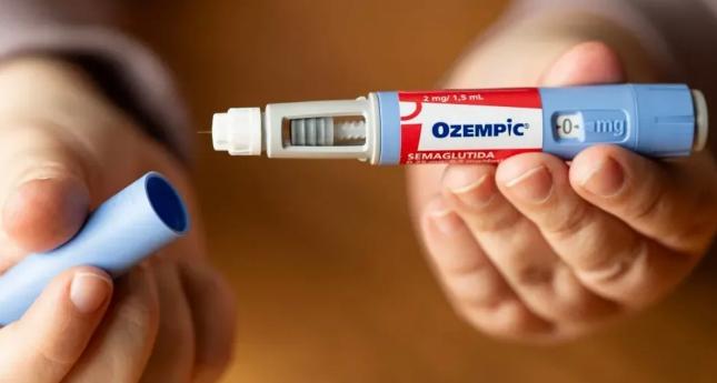 Ozempic: A ka rrezikun që të hollojë kockat? Mjekët shpjegojnë efektet e panjohura
