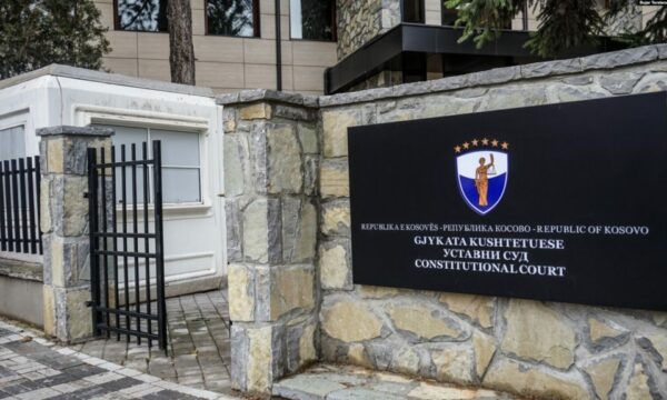 Presidenca dërgon komentet në Kushtetuese në mbrojtje të Dekretit për shpërndarje të Kuvendit