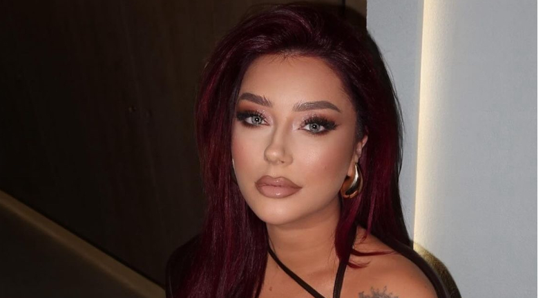 Nga kush u zhgënjye Ronela Hajati  Këngëtarja bën një postim që ngriti dyshime