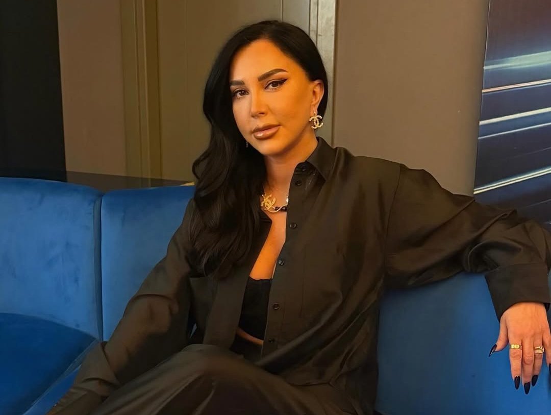 Më flak se asnjëherë  Teuta Selimi  tërbon  ndjekësit me poza