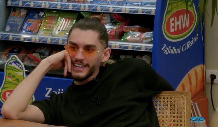 Adioni para "Ferma VIP": Nderhyrja e tij e pazakontë në pamje që ka bërë bujë 