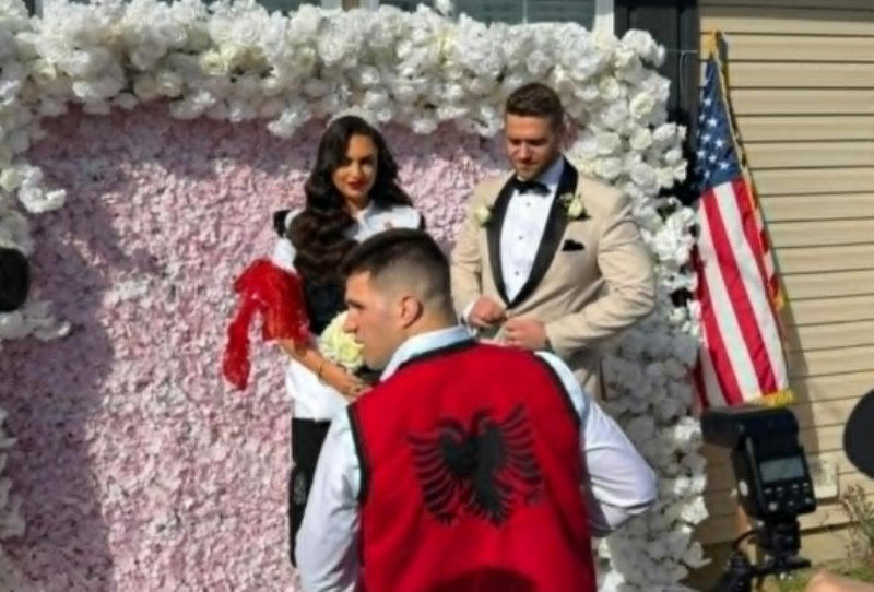 U bë viral në media  martohet polici shqiptar i Deçanit që shërben në New York