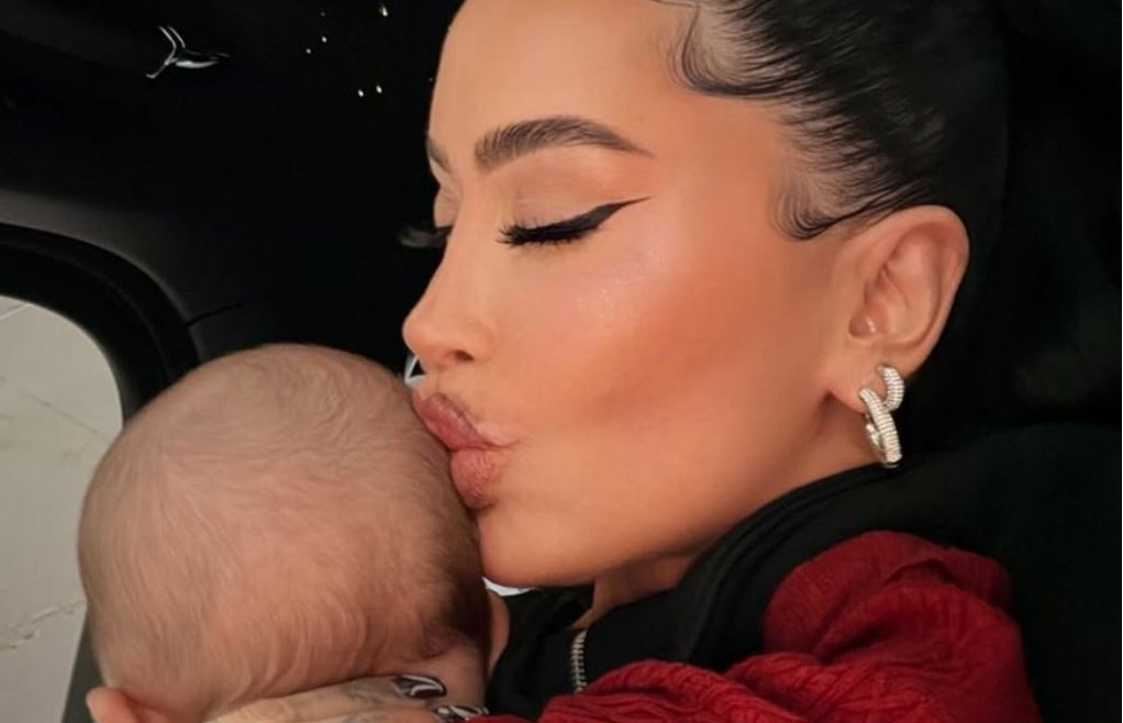 Dafina dhe Daskani shkëlqejnë në Athinë  moment i ëmbël para koncertit