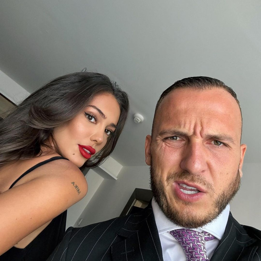 Mozzik dhe Lotina: Dashuria e tyre e shfaqur përmes imazheve të emocionuese 