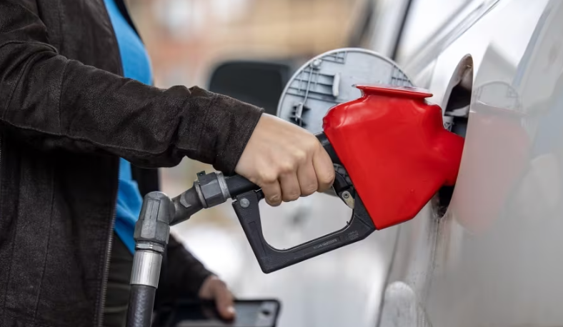 Ultimatumi për Ngushticën e Hormuzit rrit sërish çmimin e naftës