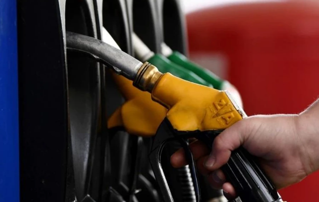 Nafta sërish ngritet në Kosovë  ministria publikon çmimet për sot