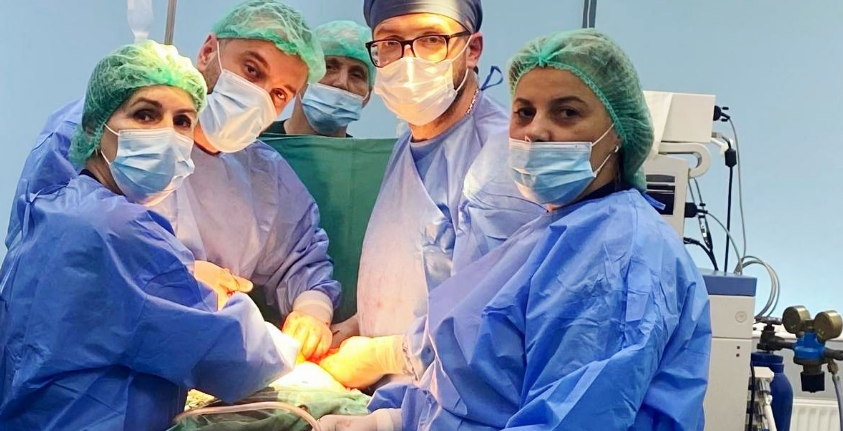 Operacion i suksesshëm i kancerit të vezoreve në Spitalin e Mitrovicës: Shpresa e re për pacientët në Kosovë
