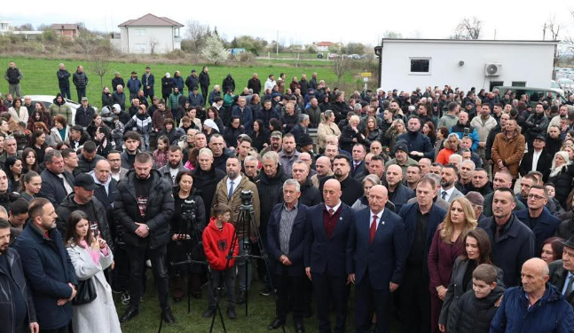 Haradinaj kujton masakrat në Lybeniq dhe Gjakovë  Nuk do t i harrojmë kurrë të rënët për liri